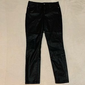 Coated skinny jeans